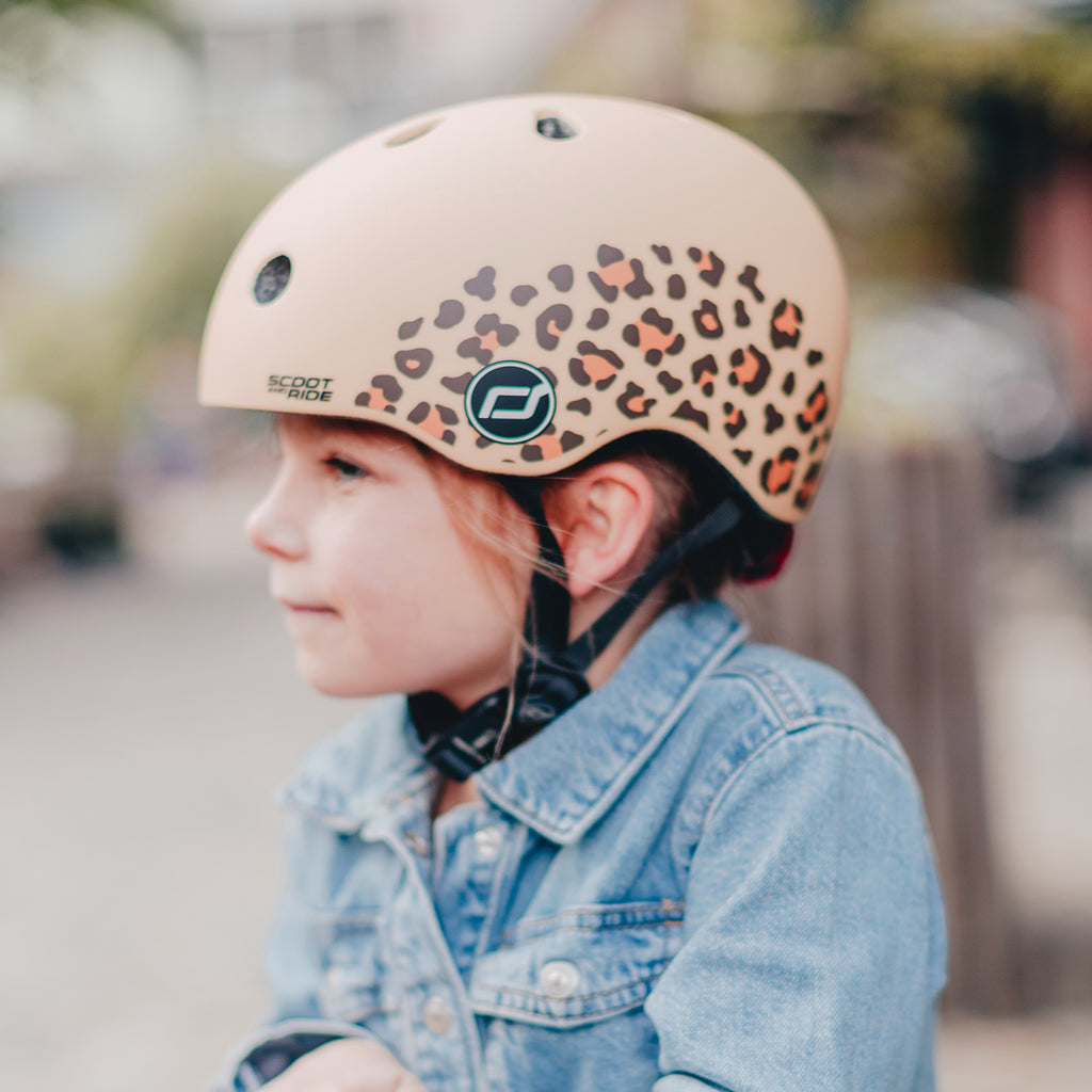 Casco Ajustable XXS-S Leopardo - Scoot and Ride