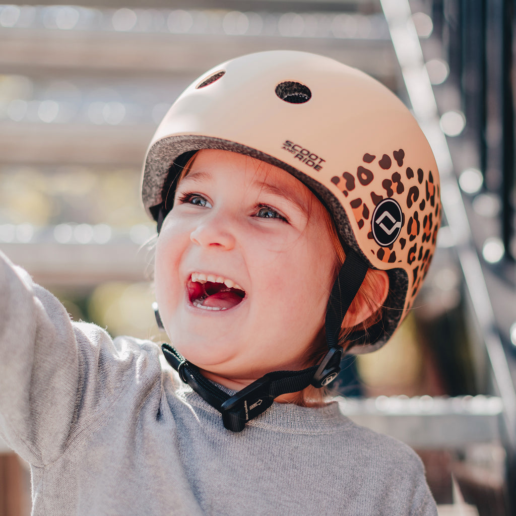 Casco Ajustable XXS-S Leopardo - Scoot and Ride