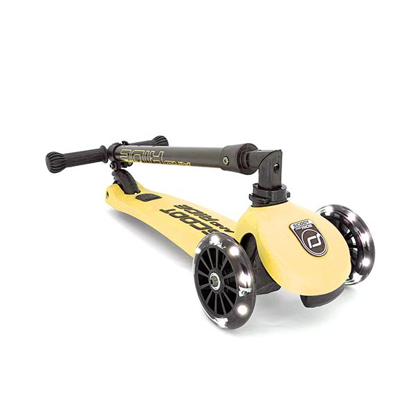 Scooter Highwaykick 3 LED Lemon - Scoot and Ride
